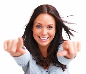 γυναίκα-δείχνει-εσένα